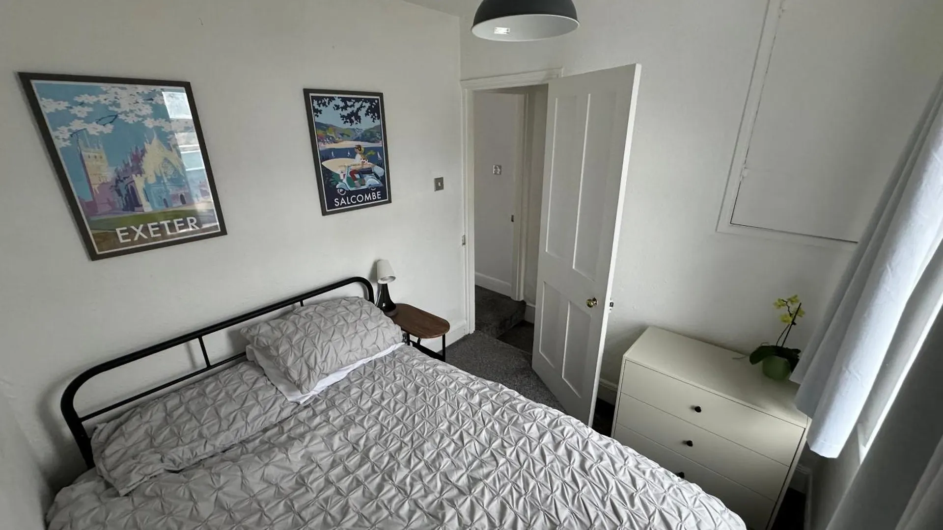 Small, Compact And Cosy 2 Bed Exeter Apartment